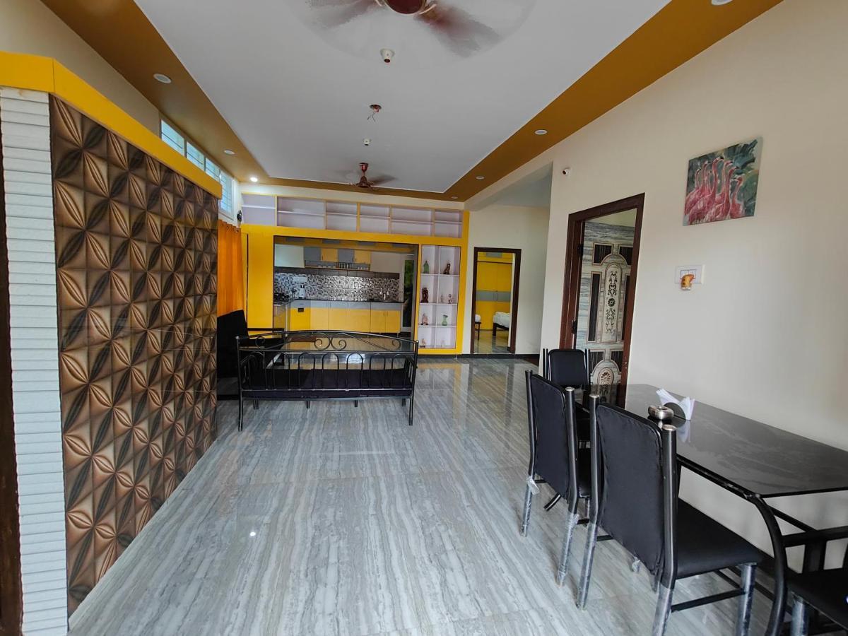 Yellow House Apartment Mysore Exterior photo