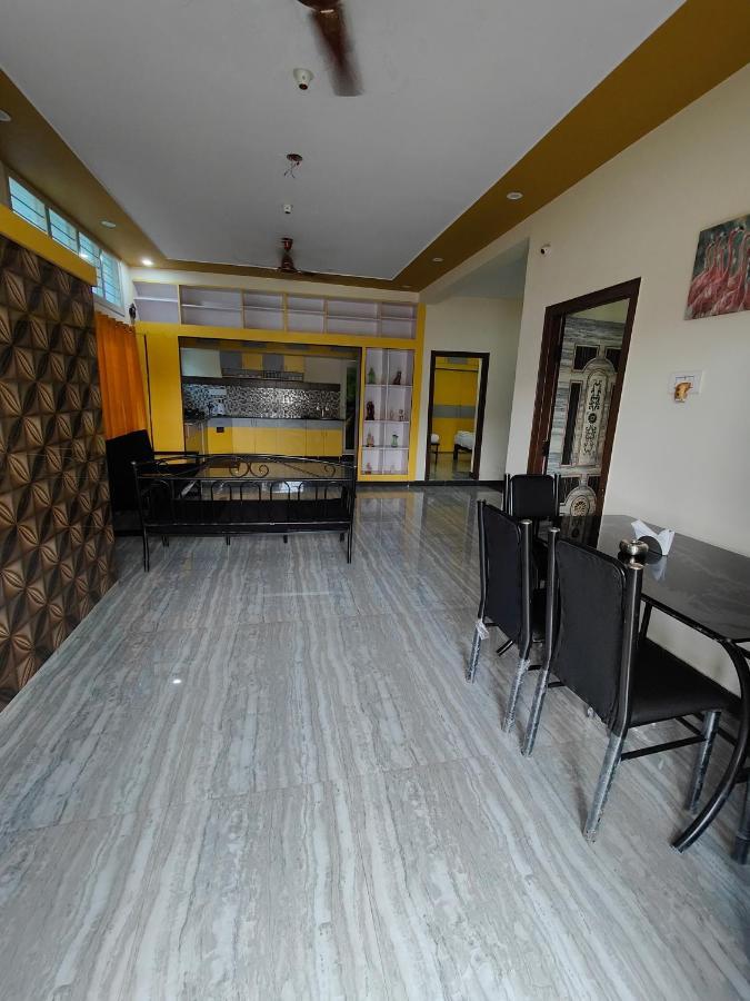 Yellow House Apartment Mysore Exterior photo